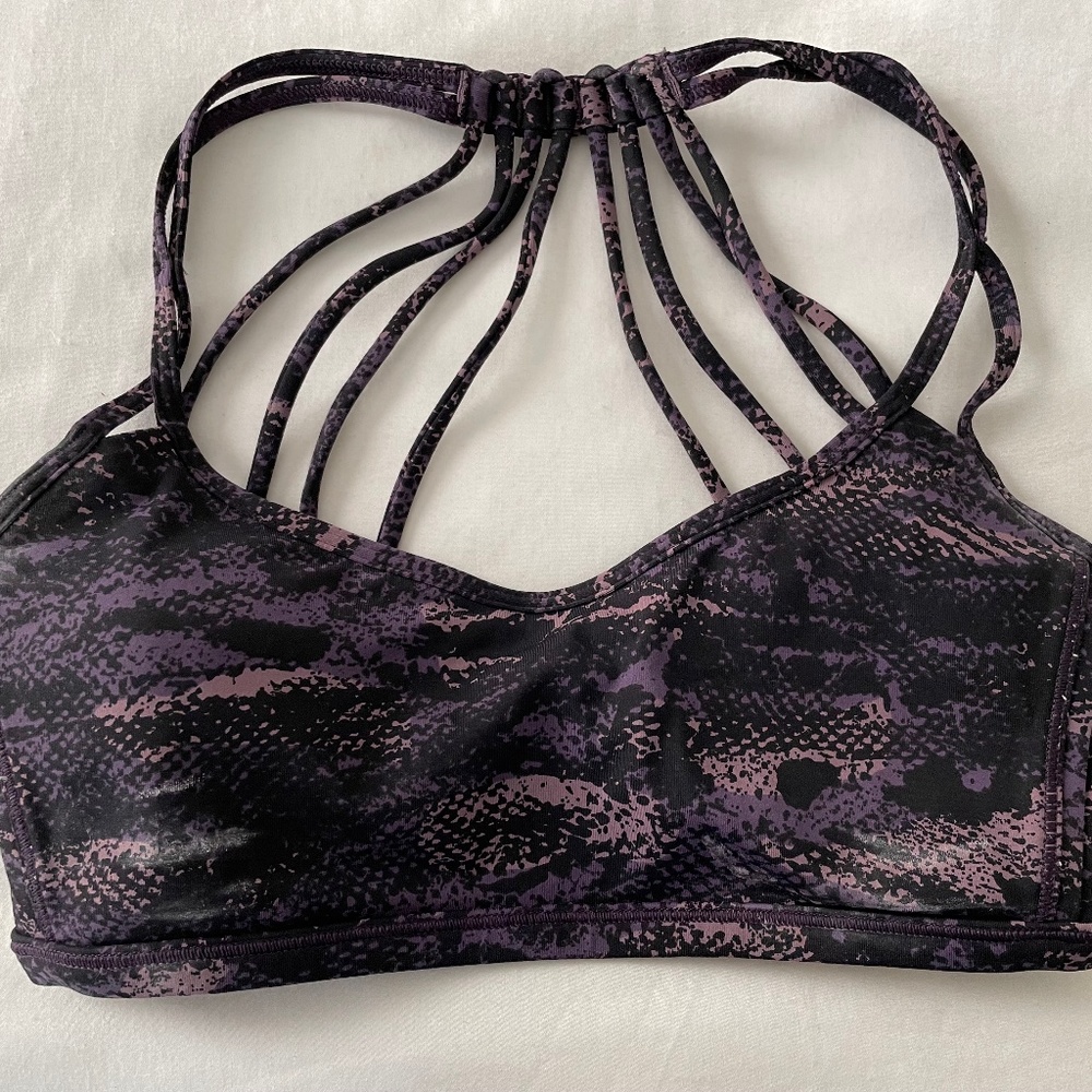 Lululemon sports bra size 0
